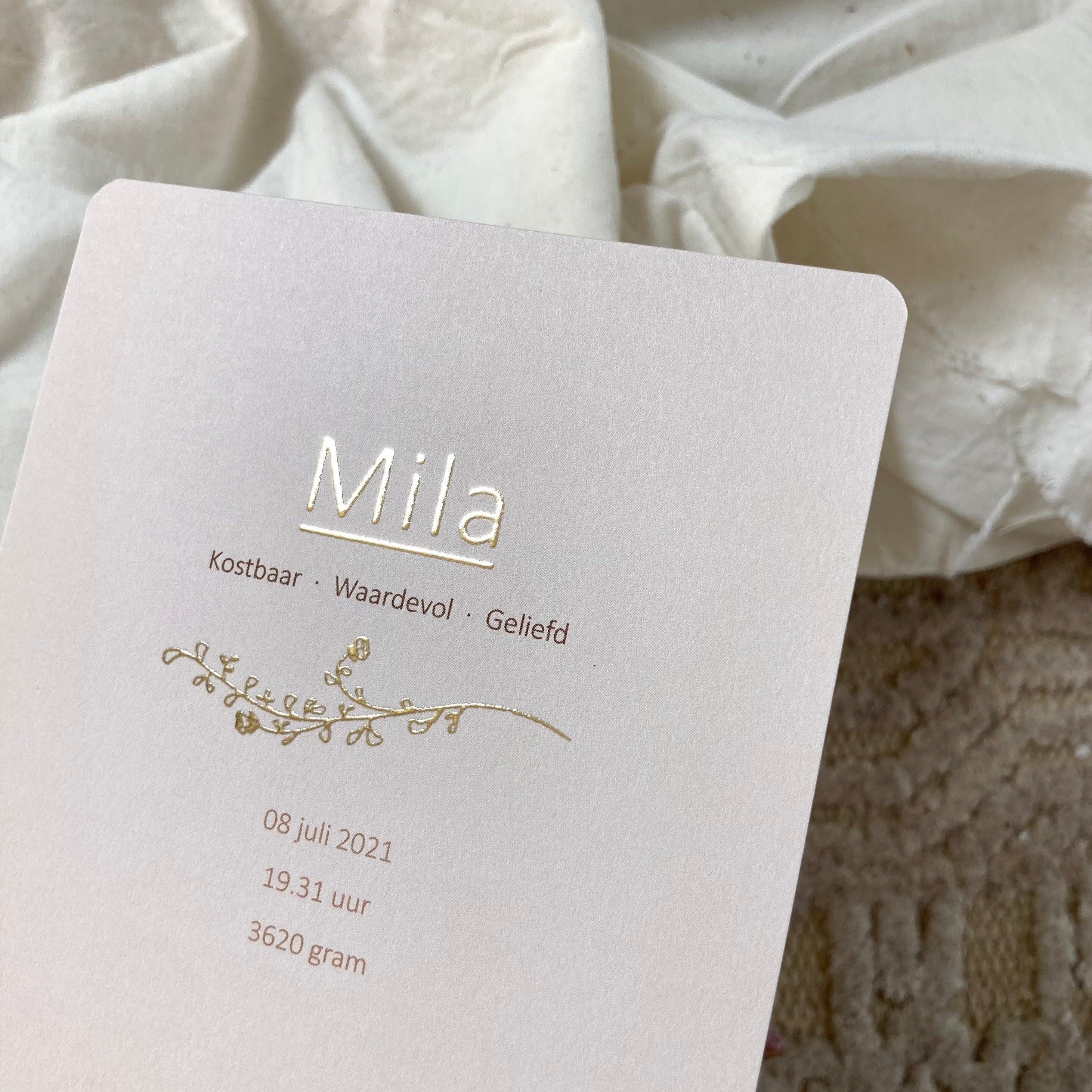 Geboortekaartje Mila | Beige | Goudfolie