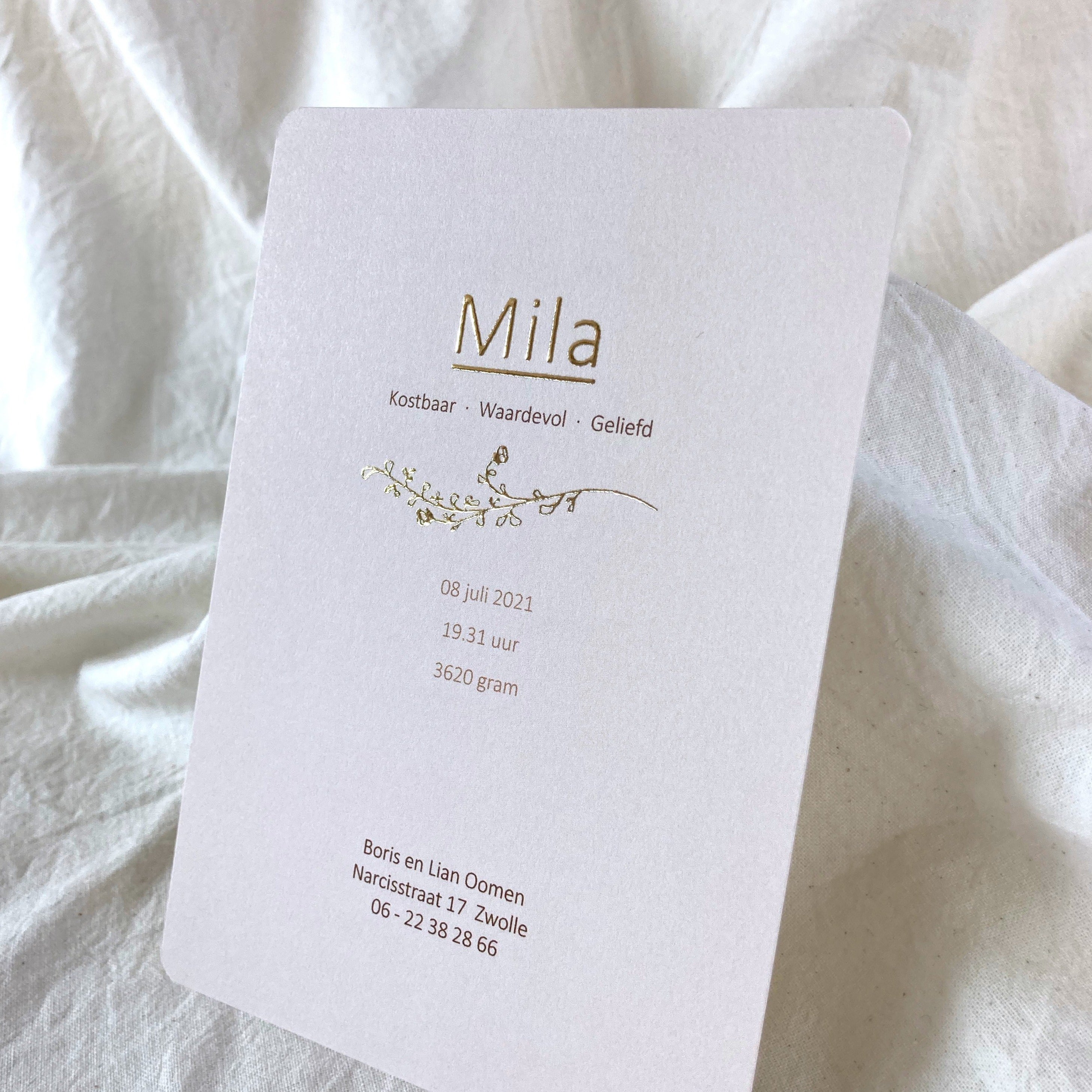 Geboortekaartje Mila | Beige | Goudfolie