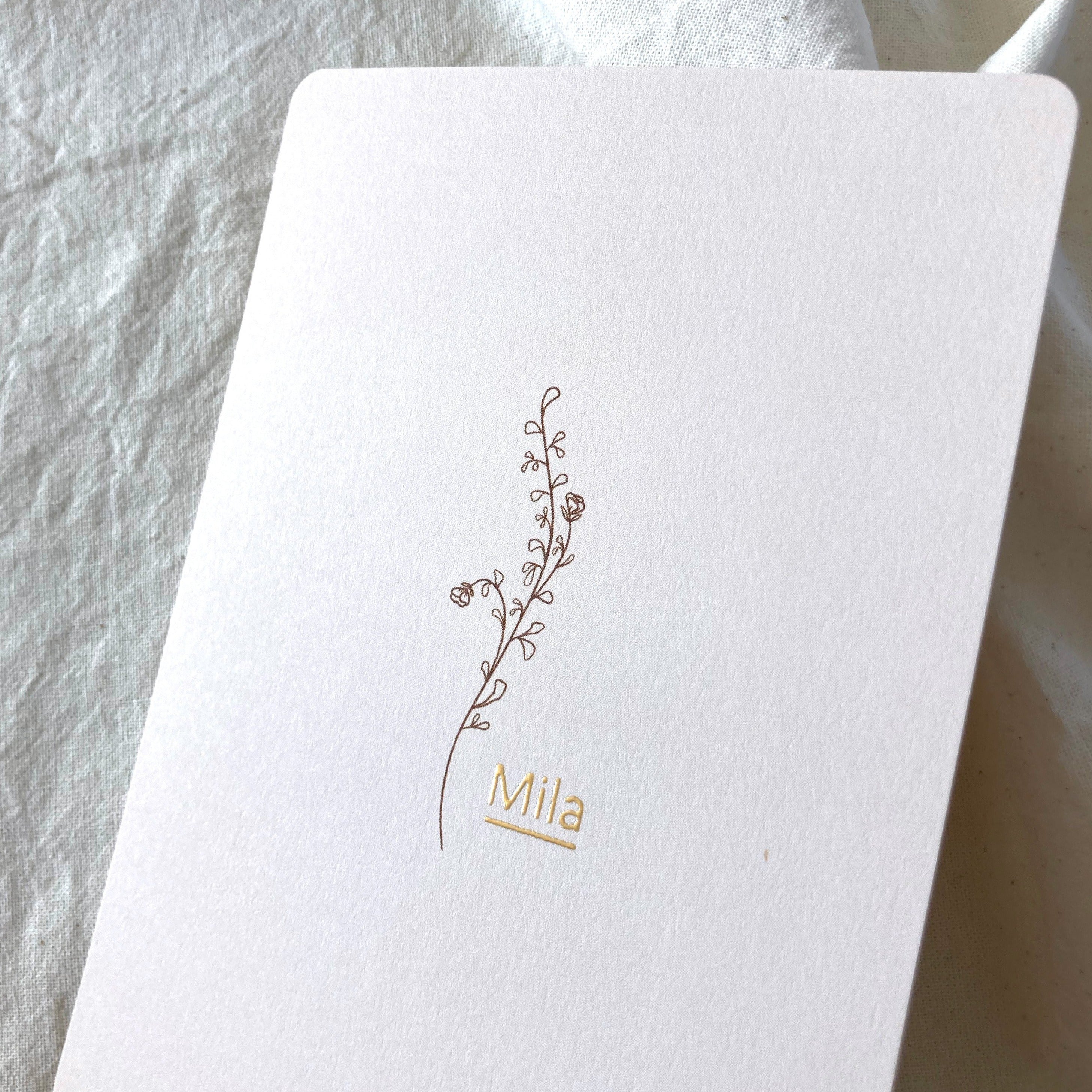 Geboortekaartje Mila | Beige | Goudfolie